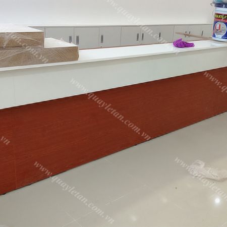 Quầy Lễ Tân Thấp Giá Rẻ QLTT M08